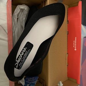 Skechers 7.5W flats